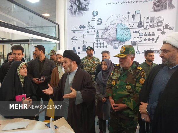 رویداد دانشآموزی «ماجرا هنوز تمام نشده» در خرمآباد برگزار شد