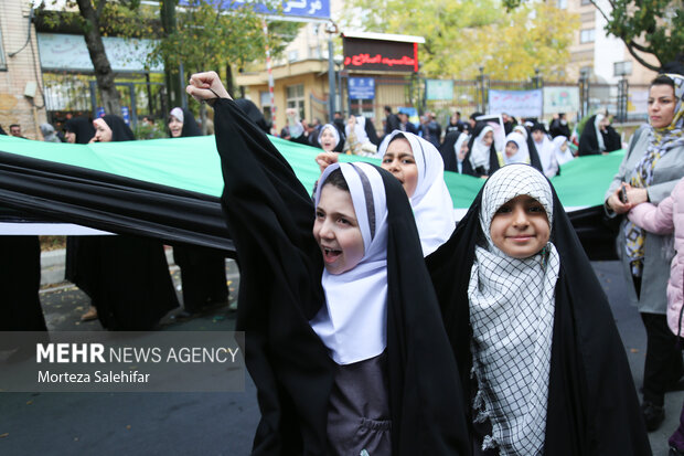 راهپیمایی یوم الله ۱۳ آبان در شهرکرد