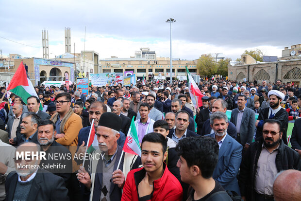 راهپیمایی یوم الله ۱۳ آبان در شهرکرد