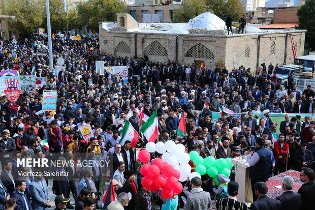 راهپیمایی یوم الله ۱۳ آبان در شهرکرد