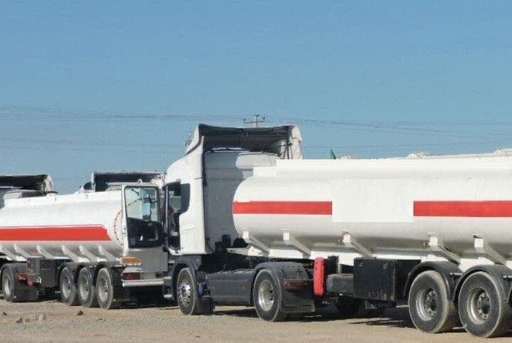 کشف ۲۰ هزار لیتر سوخت قاچاق از یک کامیون در همدان کشف ۲۰ هزار لیتر سوخت قاچاق از یک کامیون در همدان