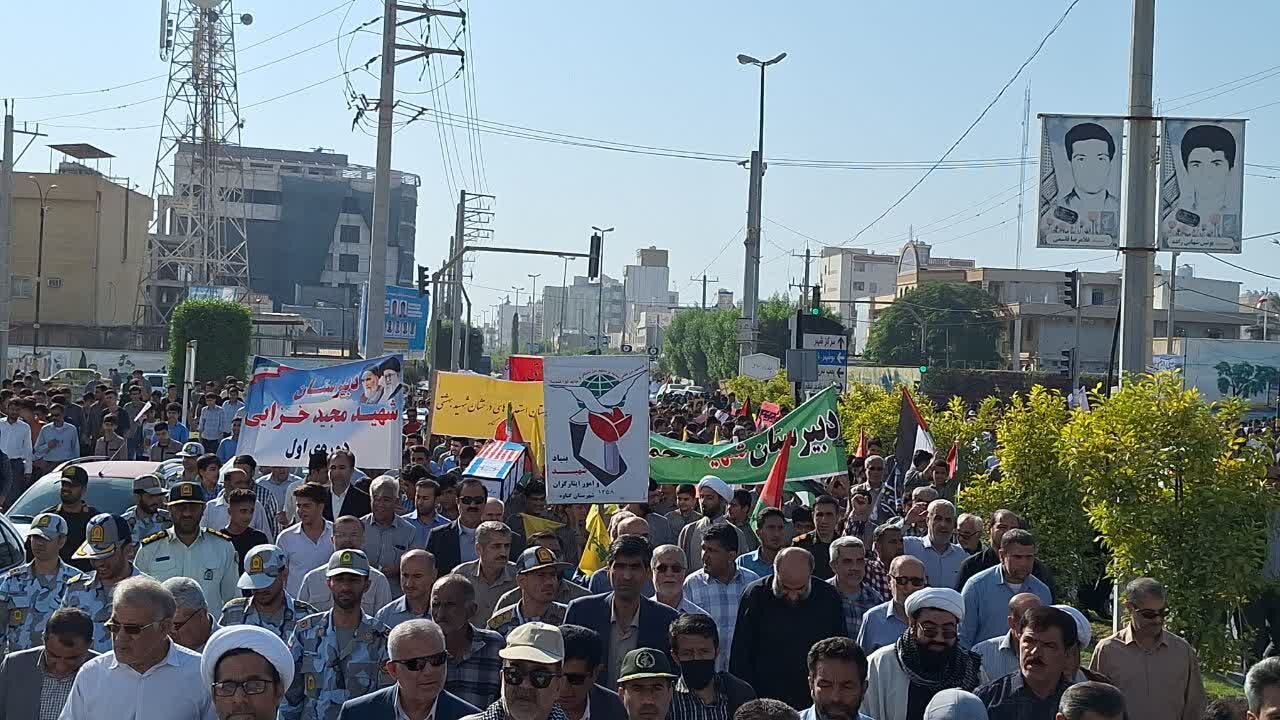 خلق حماسه در جوار خلیج فارس/ نمایش استکبارستیزی بوشهری‌ها