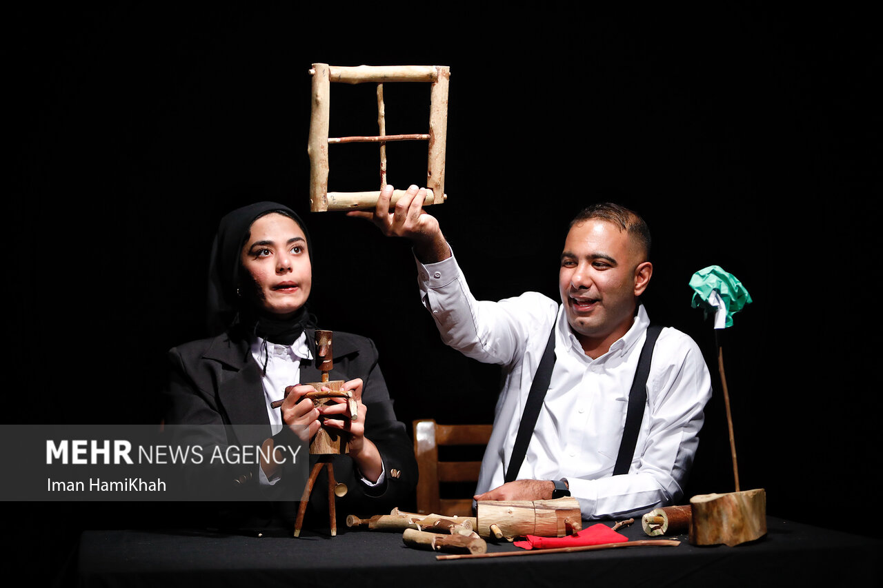 ضیافت نمایش در نصف جهان/ سیوششمین جشنواره تئاتر اصفهان کلید خورد ضیافت نمایش در نصف جهان/ سیوششمین جشنواره تئاتر اصفهان کلید خورد