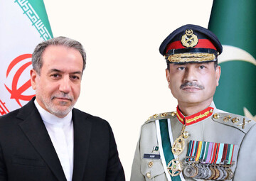 Top Iran diplomat in Pakistan for defense-military talks