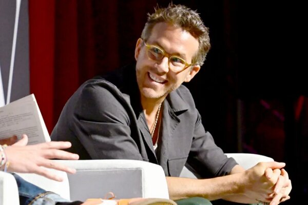 رایان رینولدز و هیو جکمن در یک فیلم غیرمارولی همراه میشوند