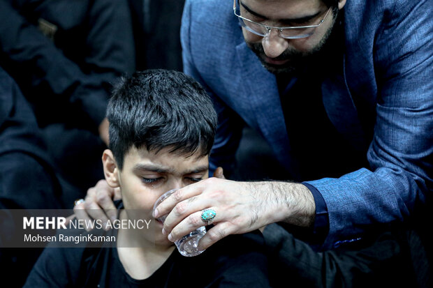 مراسم وداع با پیکر مطهر شهید حامد جندقی مراسم وداع با پیکر مطهر شهید حامد جندقی