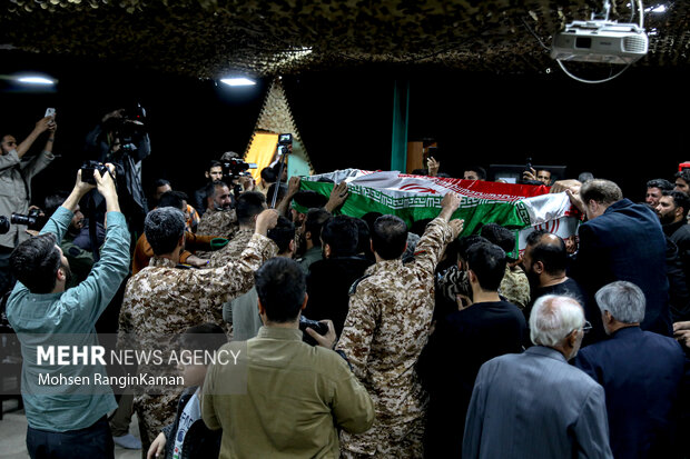 مراسم وداع با پیکر مطهر شهید حامد جندقی