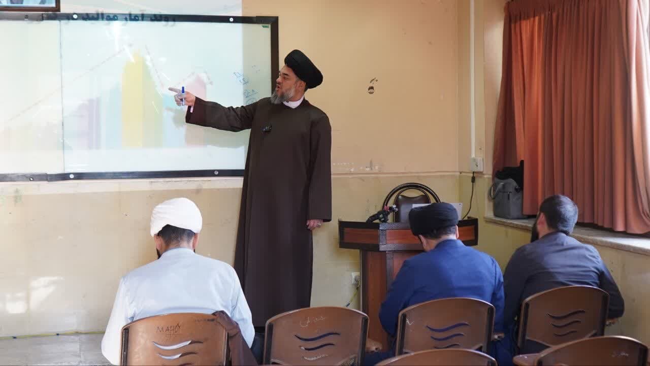 اولین روز دوره تربیت مربی راهنمای خانواده در همدان برگزار شد اولین روز دوره تربیت مربی راهنمای خانواده در همدان برگزار شد