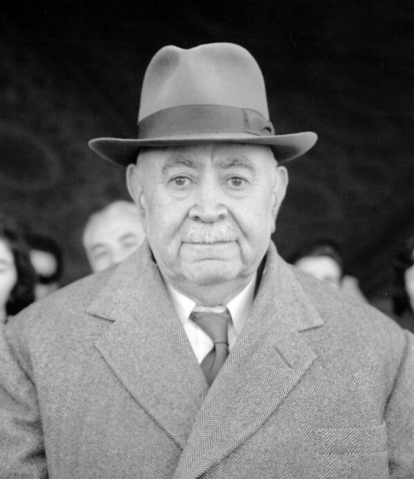 عدم رضایت رئیسالوزرا از پیشرفت طرح کشف حجاب در کاخک