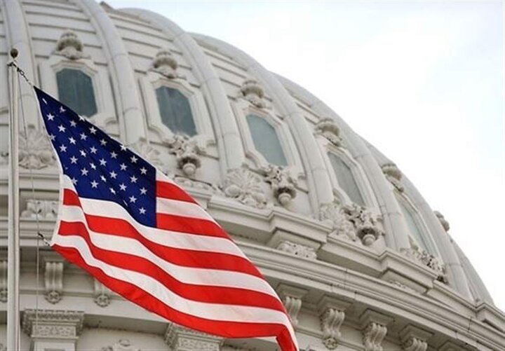 سناتور آمریکایی: هنوز زود است درباره برداشتن تحریمهای سوریه سخن بگوییم