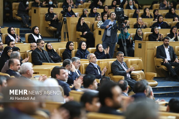 
President Pezeshkian attends Nurse Day anniv. ceremony
