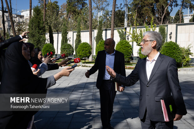 واکنش وزیر علوم به افزایش نجومی شهریههای دانشگاه آزاد