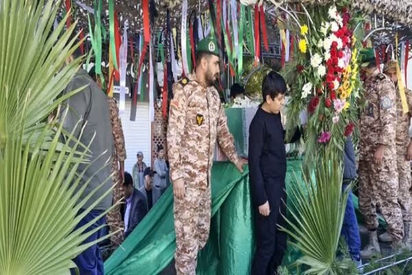 پیکر مطهر سرهنگ خلبان شهید «حامد جندقی» در پیشوا تشییع شد