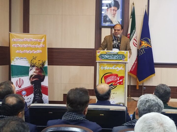 آب رسانی به بیش از ۱۰ هزار روستا در حال انجام است آب رسانی به بیش از ۱۰ هزار روستا در حال انجام است
