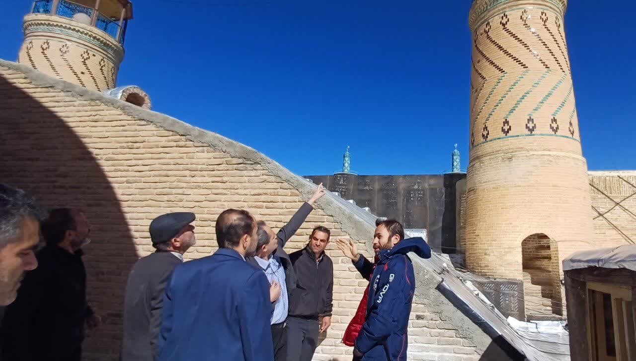 بازدید فرماندار همدان از وضعیت جدارهسازی مسجد جامع همدان