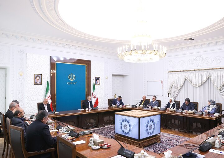 برنامه های دولت را با وجود انبوه مشکلات به پیش بردهایم