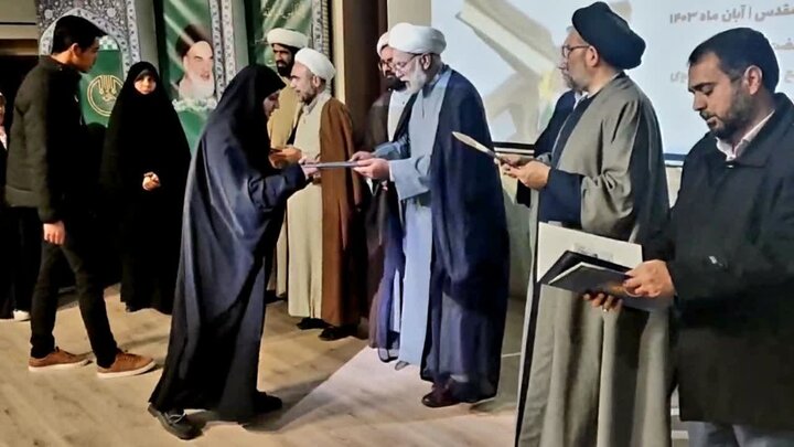 گردهمایی حافظان قرآن کریم در مشهد