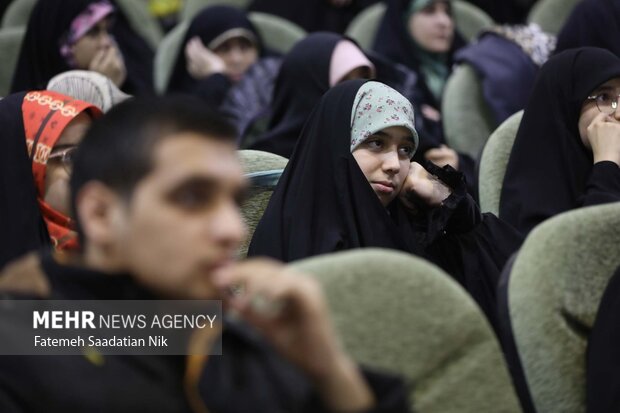 گردهمایی حافظان قرآن کریم در مشهد