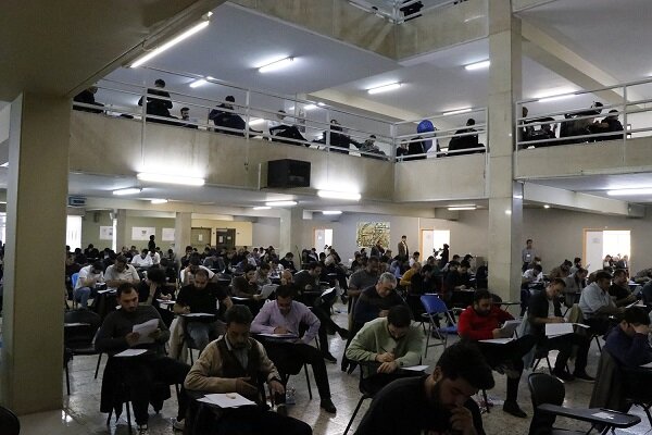 آزمون وکالت ۱۴۰۳ با حضور بیش از ۸۷ هزار داوطلب برگزار شد آزمون وکالت ۱۴۰۳ با حضور بیش از ۸۷ هزار داوطلب برگزار شد