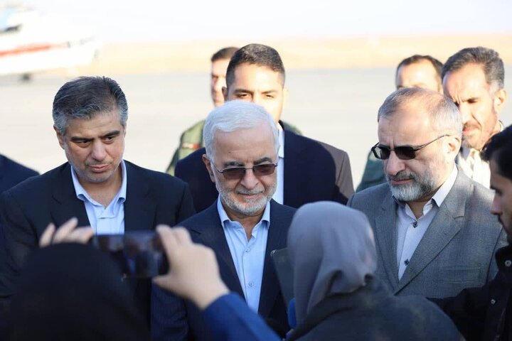 مومنی: تغییر استانداران تا ۲ هفته دیگر به پایان میرسد