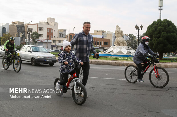 همایش دوچرخه سواری خانوادگی در قزوین