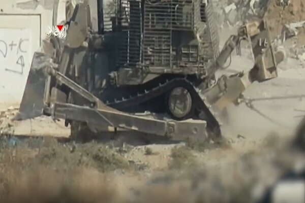 İsrail’in Merkava tankının Gazze’de imha edildiği an İsrail’in Merkava tankının Gazze’de imha edildiği an