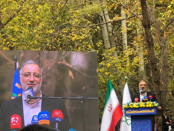 از خروج ٨ هزار تن زباله تا ۹۰۰ معتاد متجاهر در رود دره فرحزاد از خروج ٨ هزار تن زباله تا ۹۰۰ معتاد متجاهر در رود دره فرحزاد
