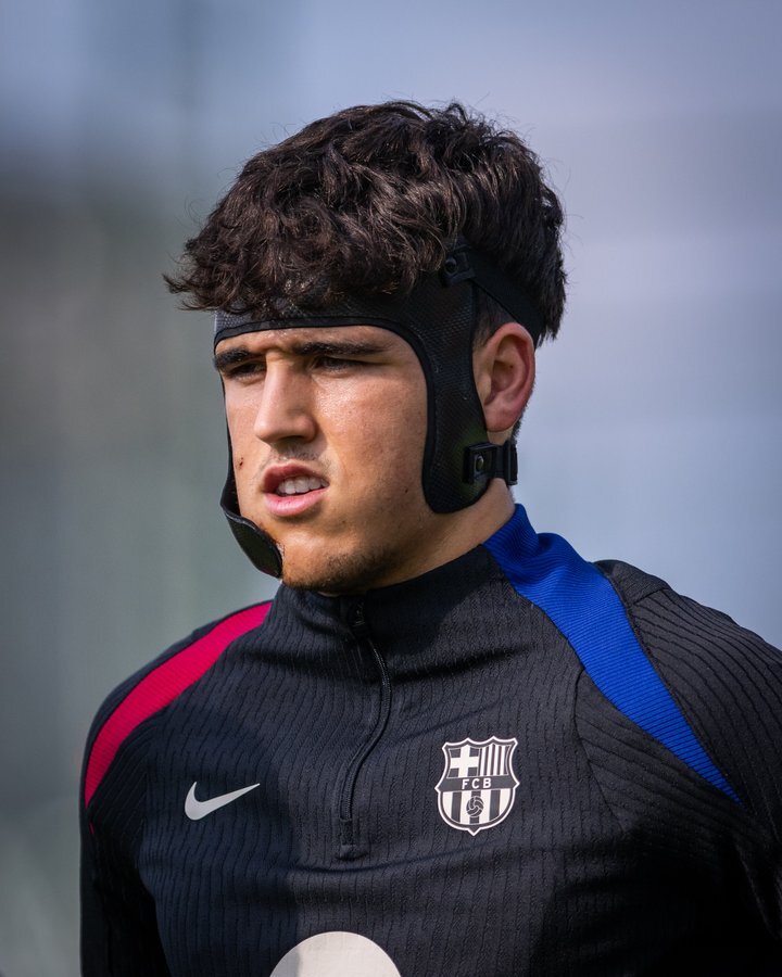 «کوبارسی» با ماسک در تمرین بارسلونا حاضر شد + عکس «کوبارسی» با ماسک در تمرین بارسلونا حاضر شد + عکس