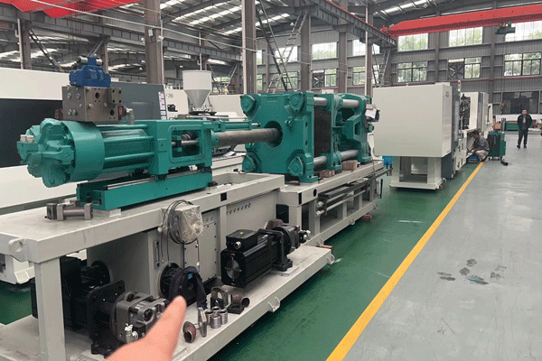 درآمد تزریق پلاستیک در ایران؛ بررسی فرصتهای درآمدزایی و چالشها