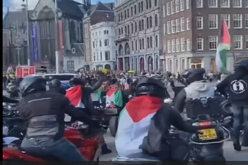 Amsterdam'da motosikletçilerden Gazze dayanışması