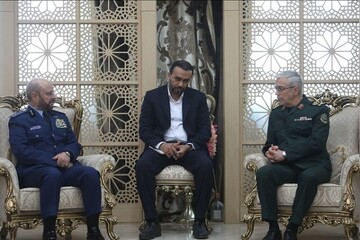 ايران والسعودية تبحثان تعزيز التعاون الدفاعي والعسكري بين البلدين