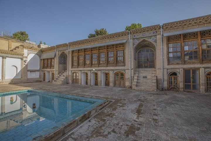۲ خانه تاریخی بروجرد به بخش خصوصی واگذار شد ۲ خانه تاریخی بروجرد به بخش خصوصی واگذار شد