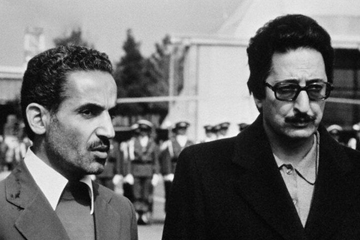 وقتی گلآقا به بنیصدر تذکر داد/انقلابیهایی که حقوق نمیگرفتند! وقتی گلآقا به بنیصدر تذکر داد/انقلابیهایی که حقوق نمیگرفتند!