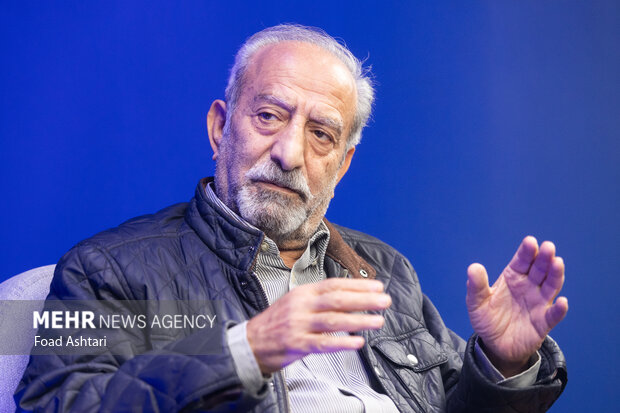 منوچهر محققی قهرمان قهرمانان ملی است؛ خاطرات ناوچهزنی با فانتوم