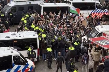 Amsterdam'da Filistin yanlılarına sert polis müdahalesi