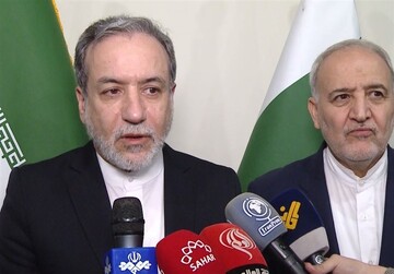 عراقجي يؤكد على تضافر جهود إيران وباكستان في مكافحة الإرهاب