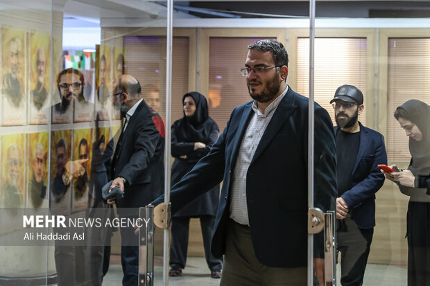 افتتاح نمایشگاه ققنوس قدس
