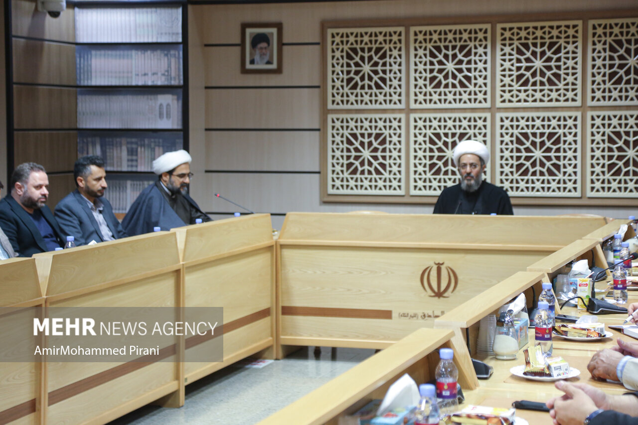 خبرنگاران قمی با نماینده حزب الله در قم دیدار کردند+تصاویر