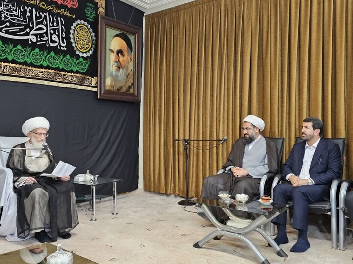دیدار نماینده ولیفقیه و استاندار همدان با آیتالله نوری همدانی