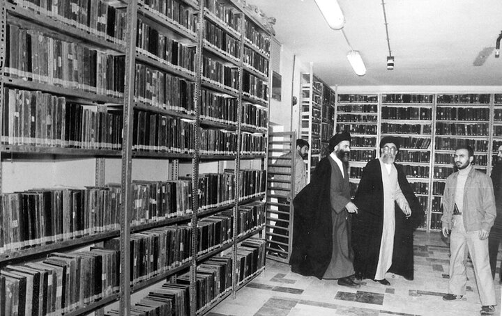 راهاندازی کتابخانه نسخههای خطی توسط مرجعی که مستطیع نشد