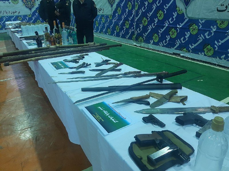 کشف انواع سلاح از مخفیگاه اراذل و اوباش/ پاتوق اراذل پلمب میشود