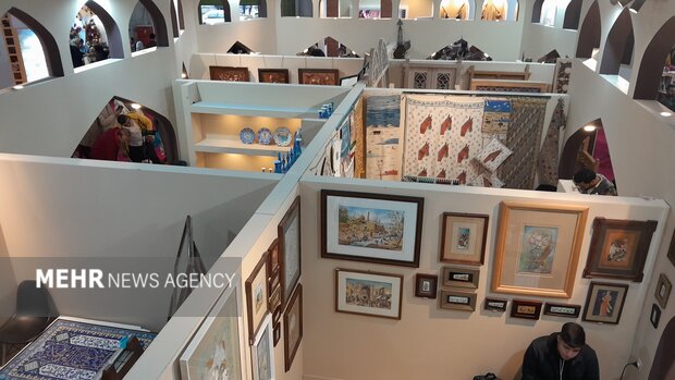 غرفه اصفهان در سیوهفتمین نمایشگاه ملی صنایع دستی آغاز بکار کرد