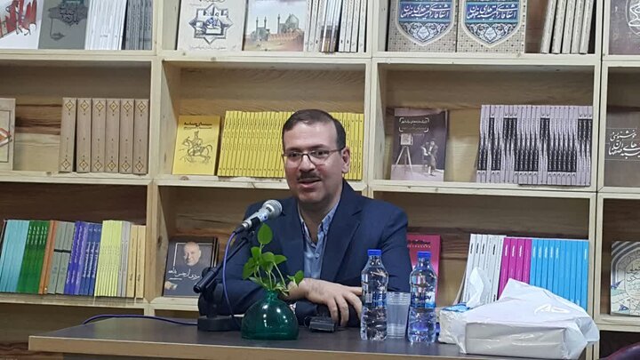 «مسکین اصفهانی»؛ شاعری که جنگ شاعران اصفهان را به یادگار گذاشت «مسکین اصفهانی»؛ شاعری که جنگ شاعران اصفهان را به یادگار گذاشت