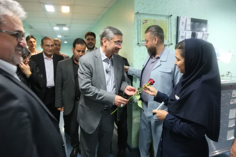 بازدید سرزده استاندار لرستان از بیمارستان شهید رحیمی خرمآباد