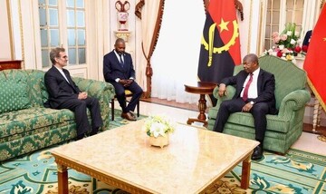 The Ambassador of the Islamic Republic of Iran to Angola, Mansour Shakib Mehr, formally presented his credentials to President João González Lorenzo during an official ceremony held at the presidential palace in Luanda