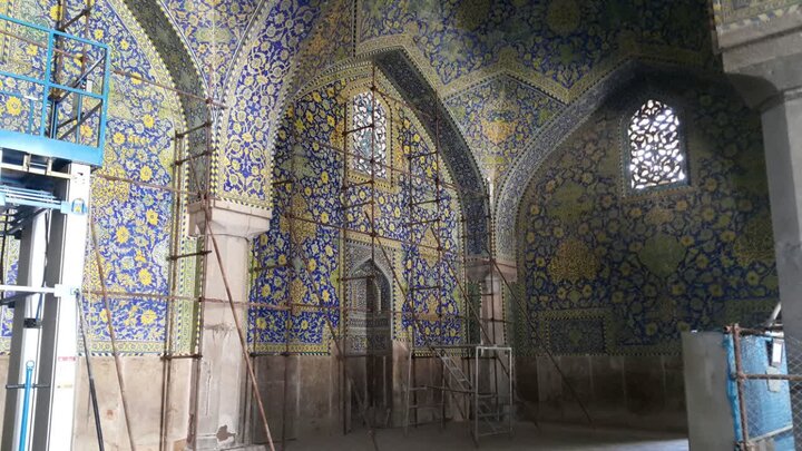 ماندگاری ۵۰ ساله آلودگیها بر بام بنایی جهانی در اصفهان