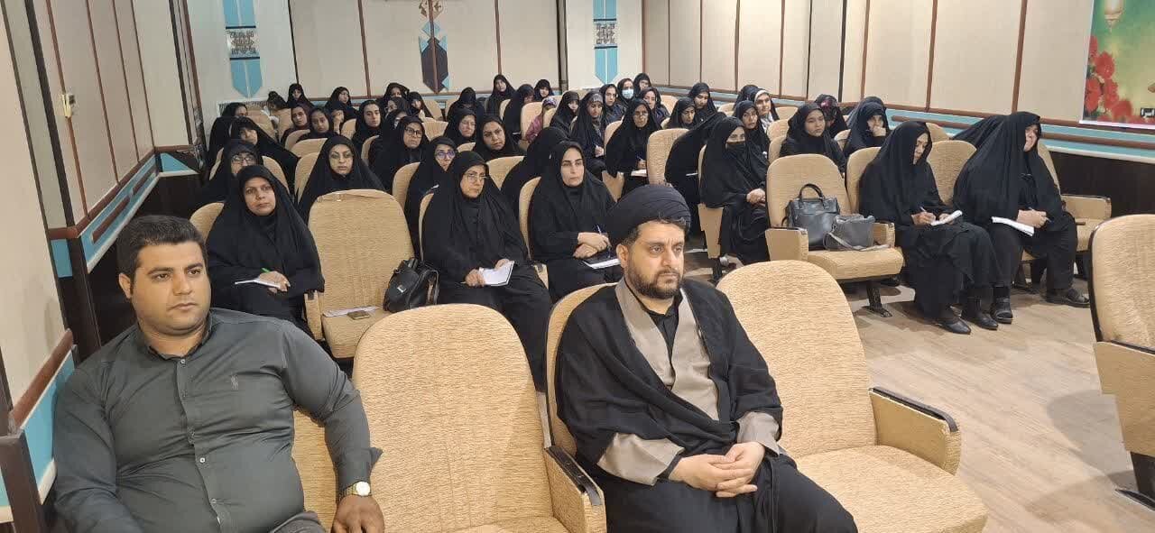 کارگاه تدبر در قرآن کریم در شهرستان دیلم برگزار شد کارگاه تدبر در قرآن کریم در شهرستان دیلم برگزار شد
