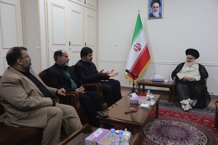 جلسات منظم برای بررسی آسیبها و مشکلات استان قم برگزار شود