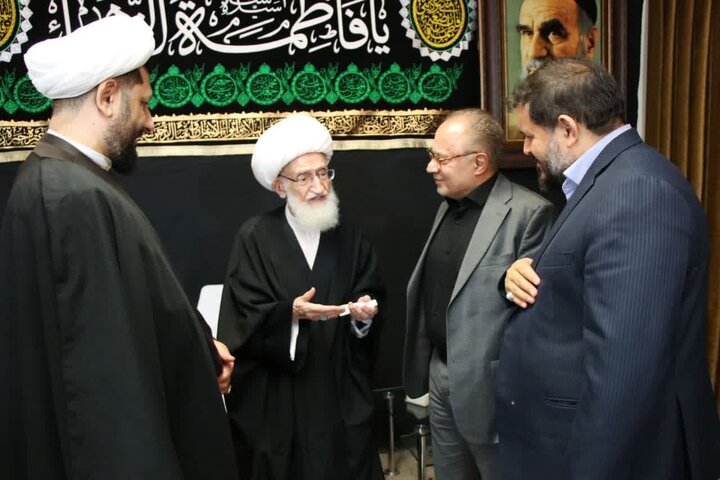 طرحها و لوایح کشور در سایه وحدت به نفع مردم اجرا شود