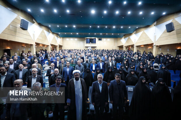 کنگره ملی بزرگداشت بانوی مبارز و انقلابی مرضیه حدیدچی «دباغ» در همدان